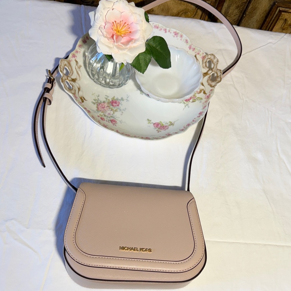 Michael Kors Lucie Small Pink/Blush Saddle Crossbody Bag